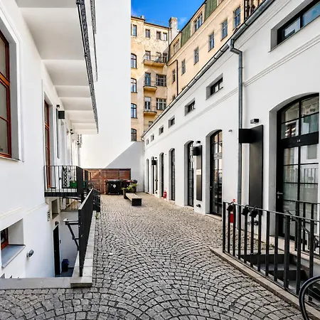 Opletal Echoes * Praag